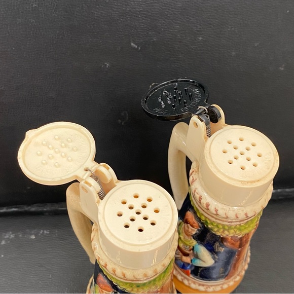 Vintage West Germany Porcelain Beer Stein Salt & Pepper Shakers - Picture 13 of 14